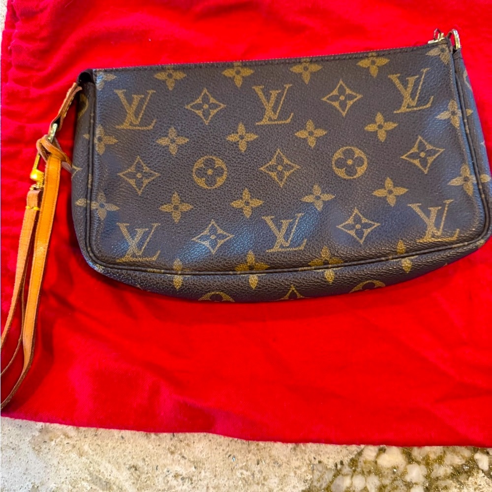 LOUIS VUITTON Bag Pouch Pochette Monogram France
